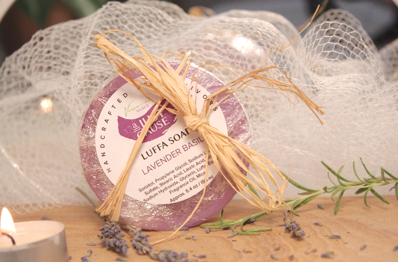 ✨ Elevate Your Self-Care with Luffa Soaps!